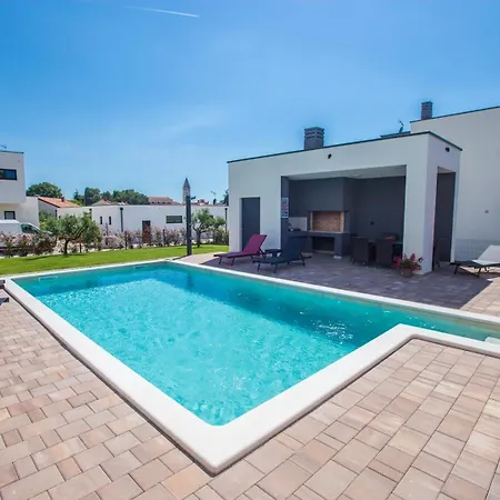 Villa M Kaštelir