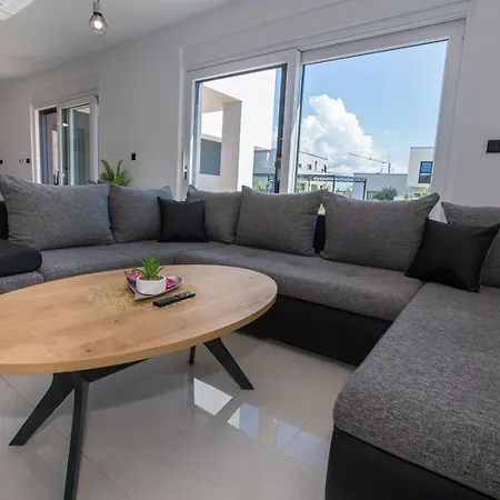 M Villa